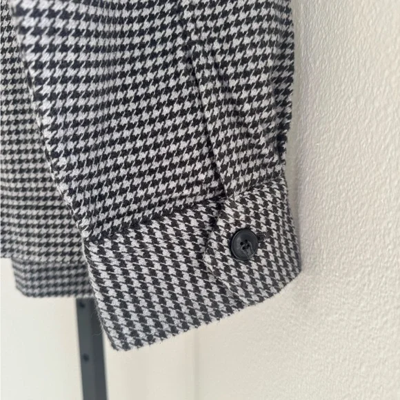 Banana Republic Men's Black and White Houndstooth Jacket